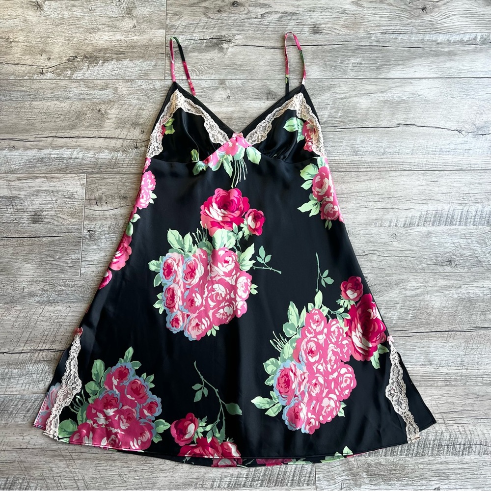 Betsey Johnson Y2K Floral & Lace Bow Slip Dress Open Back Intimates